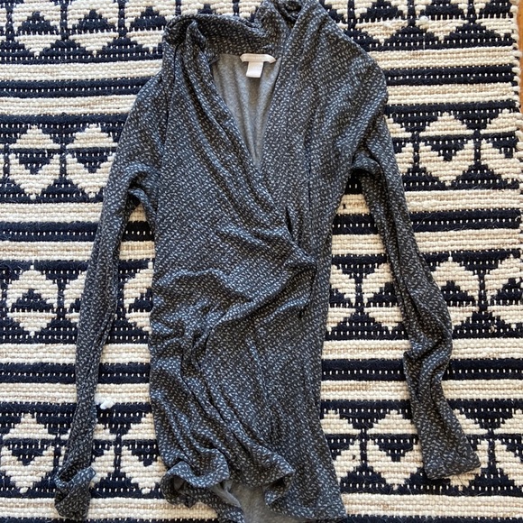 Banana Republic Black Gray Modal Long Sleeve Top GREAT maternity shirt - Picture 1 of 3